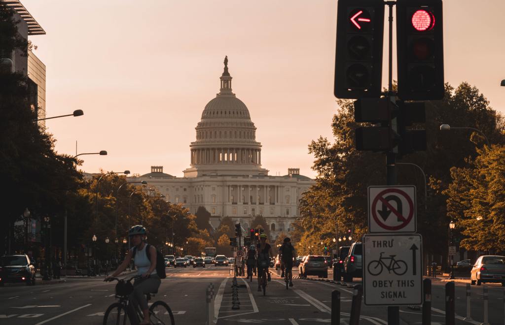 Os Estados Unidos parecem destinados a perder 155 bilhões de dólares com o desaparecimento de turistas e visitantes internacionais, de acordo com o&nbsp;WTTC