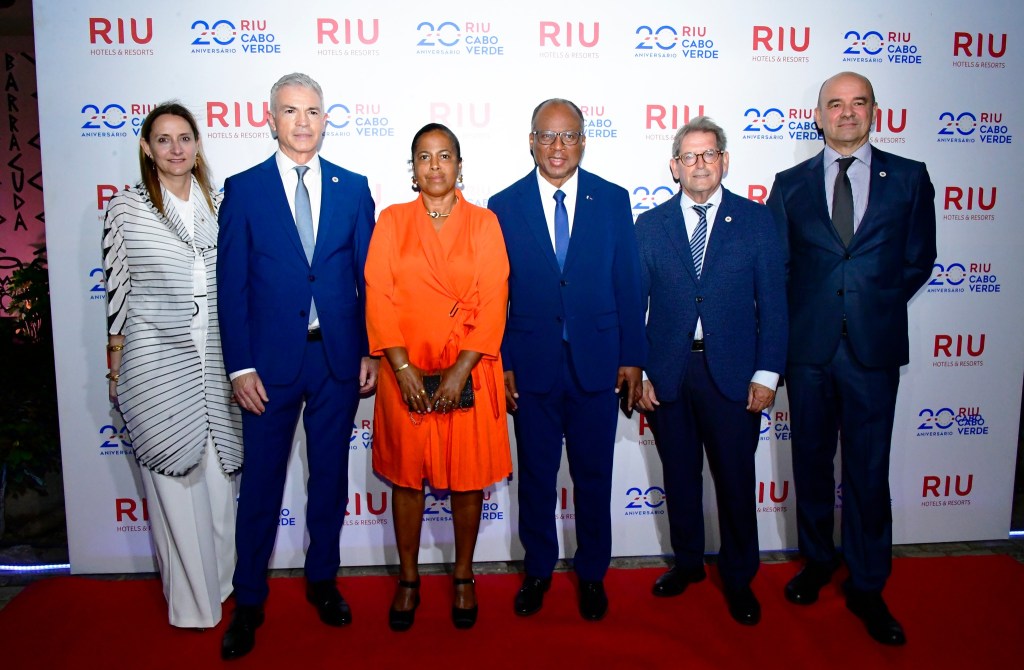 Primeiro-Ministro de Cabo Vede preside cerimónia de comemoração de 20 anos do Grupo RIU em Cabo&nbsp;Verde