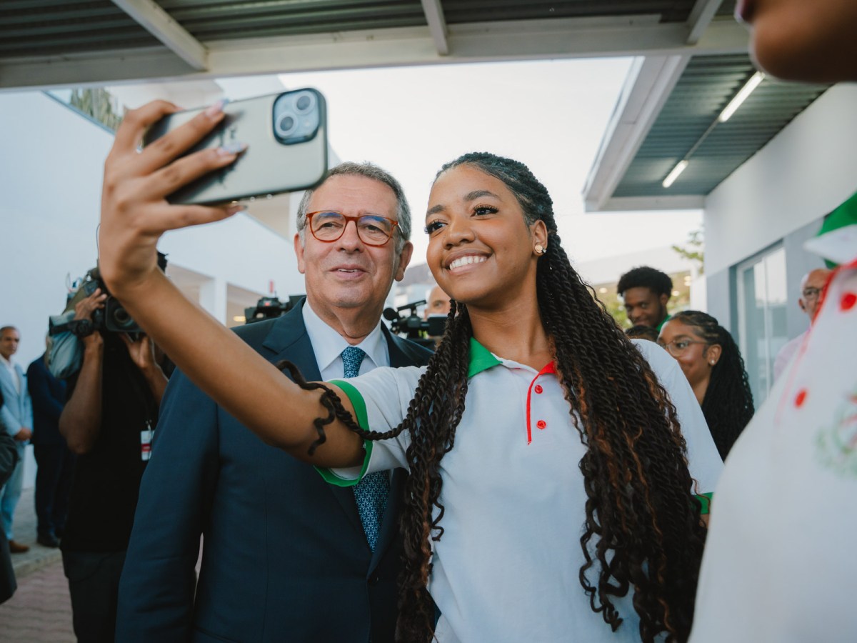 Presidente de Portugal encontra a Comunidade Portuguesa de Cabo&nbsp;Verde