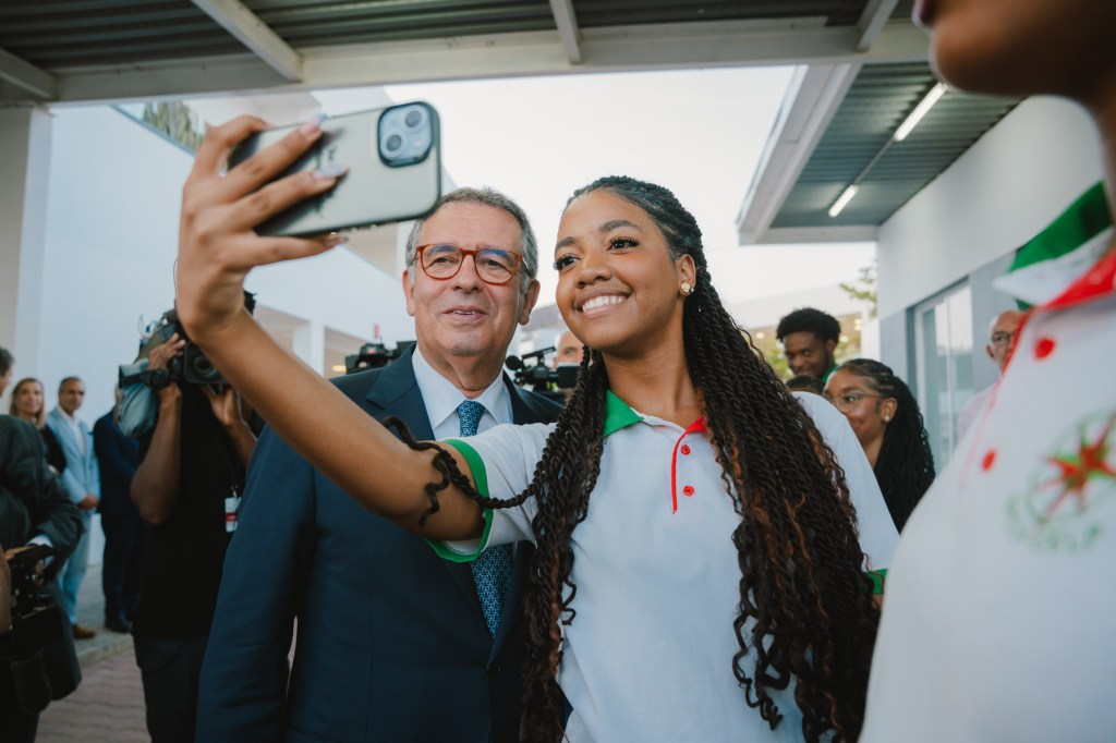 Presidente de Portugal encontra a Comunidade Portuguesa de Cabo&nbsp;Verde